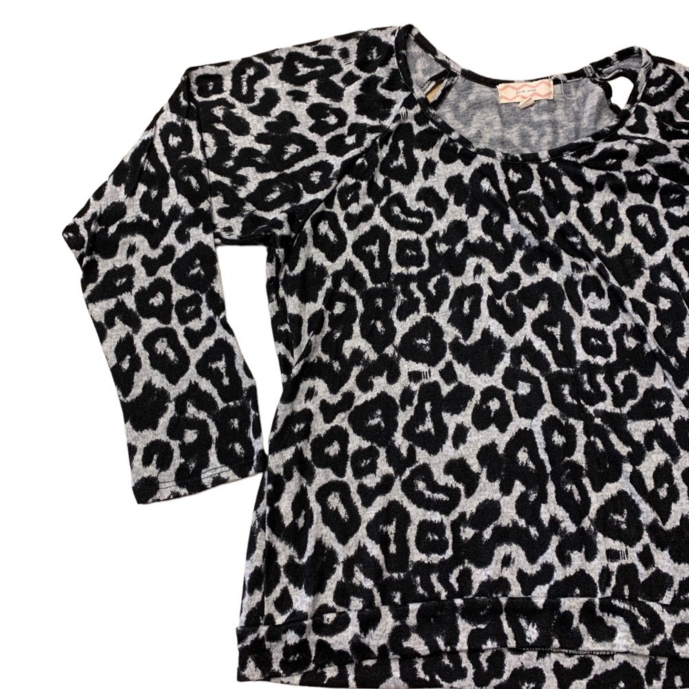 Pink Rose | Long Sleeve Leopard Print Black Gray Top Peep Hole Back Sleeve - Picture 6 of 11